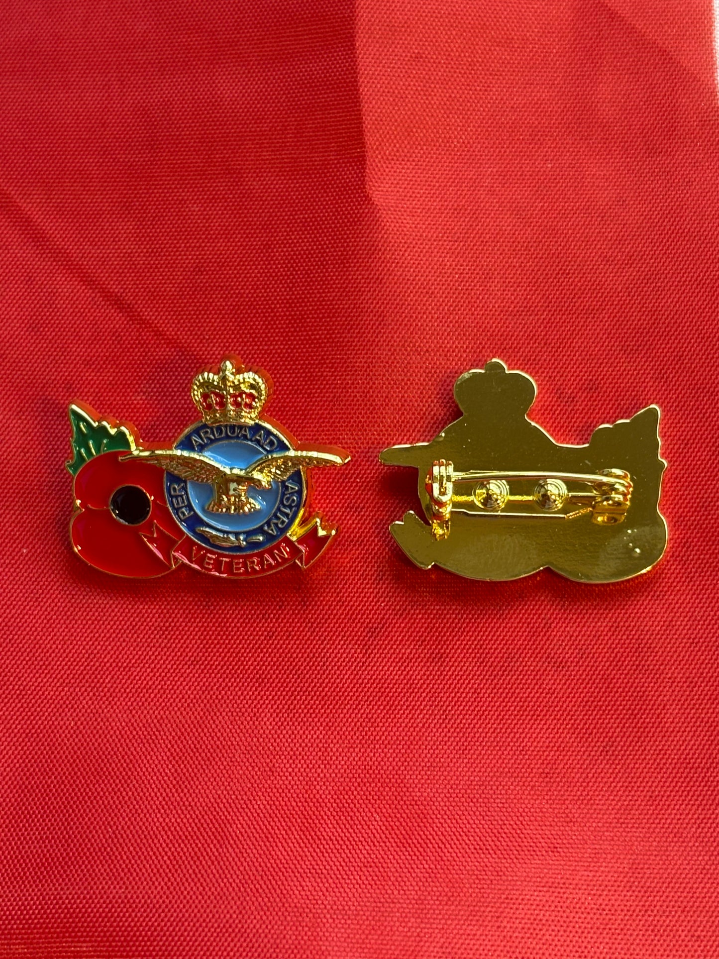 Royal Air Force RAF VETERAN enamel pin badge Remembrance Poppy FREEPOST