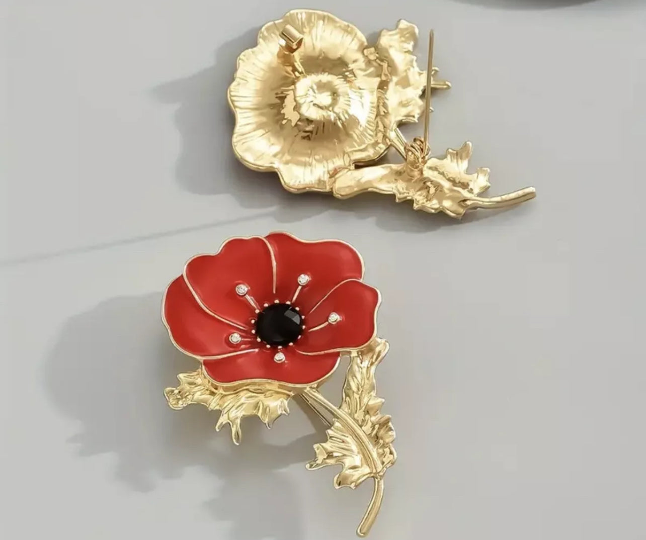 Elegant Remembrance Poppyy Red Flower Lapel Pin Brooch Badge FREEPOST