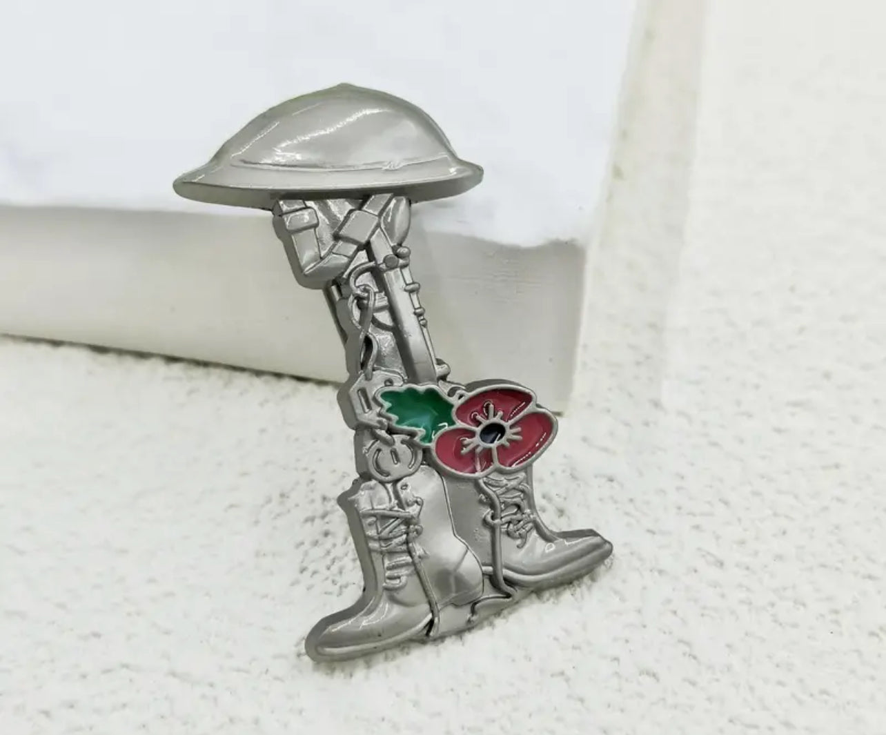 Remembrance Poppy Military Helmet Rifle Boots Lapel Pin Badge UK Stock