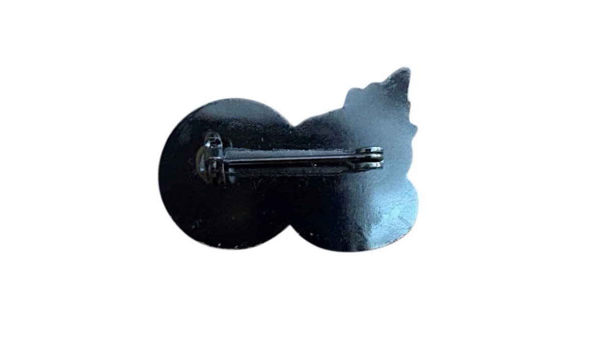 NUFC Newcastle United Remembrance Retro Poppy Lapel pin