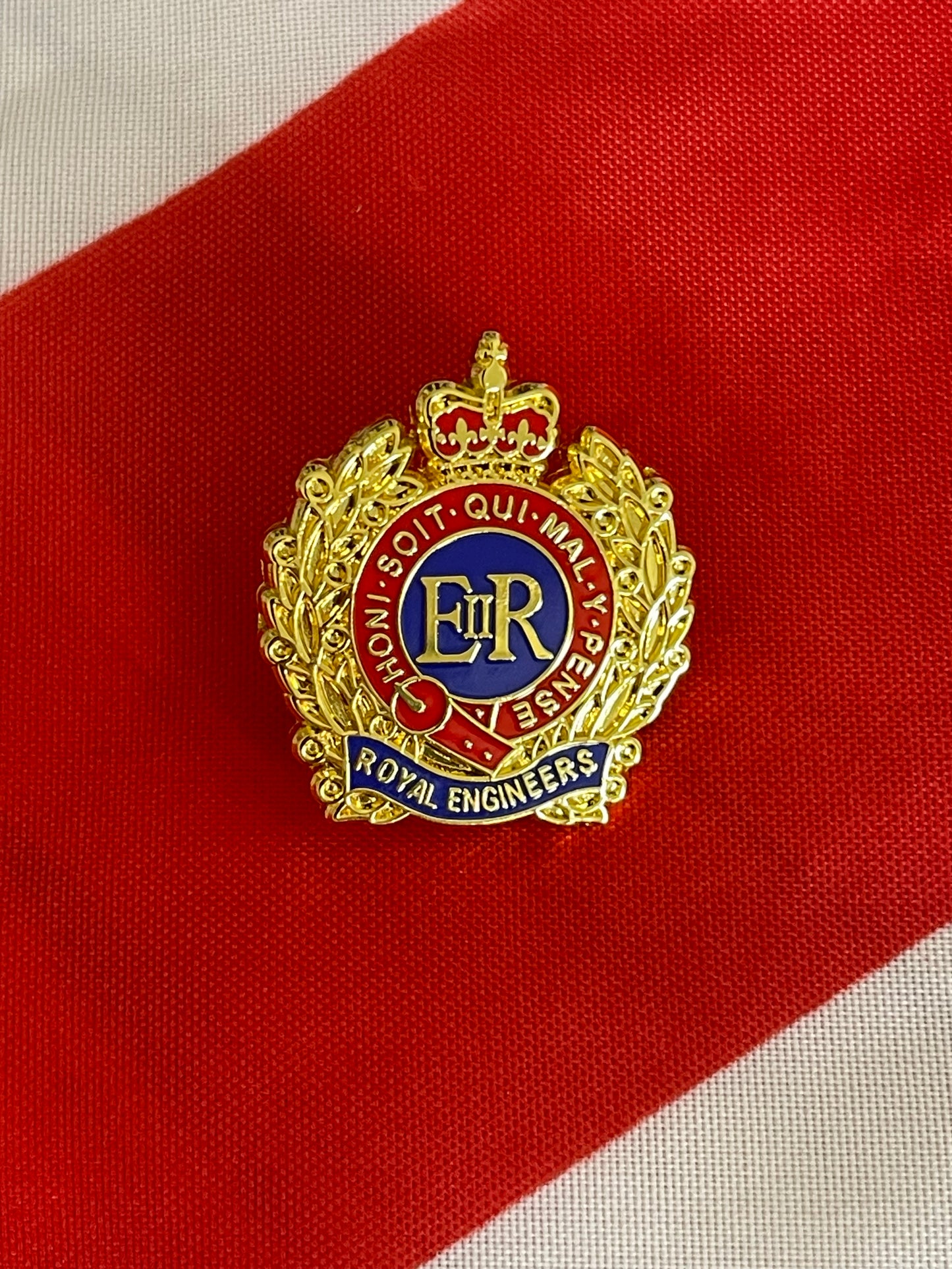 Royal Corps of Engineers Sappers Lapel Pin Regimental Military Badge 25mm